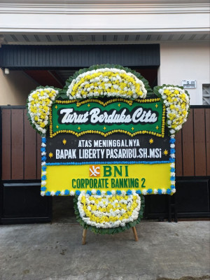 Papan Bunga Duka di Rajawali