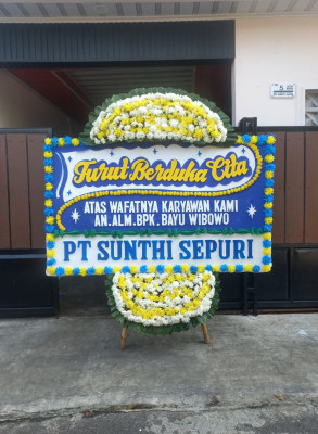 Papan Bunga Duka di Rajawali