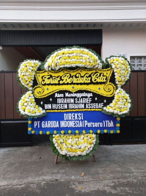 Papan Bunga Duka di Rajawali